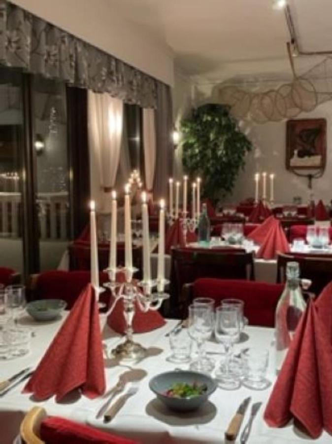 Eckeroe Hotell & Restaurang Bagian luar foto