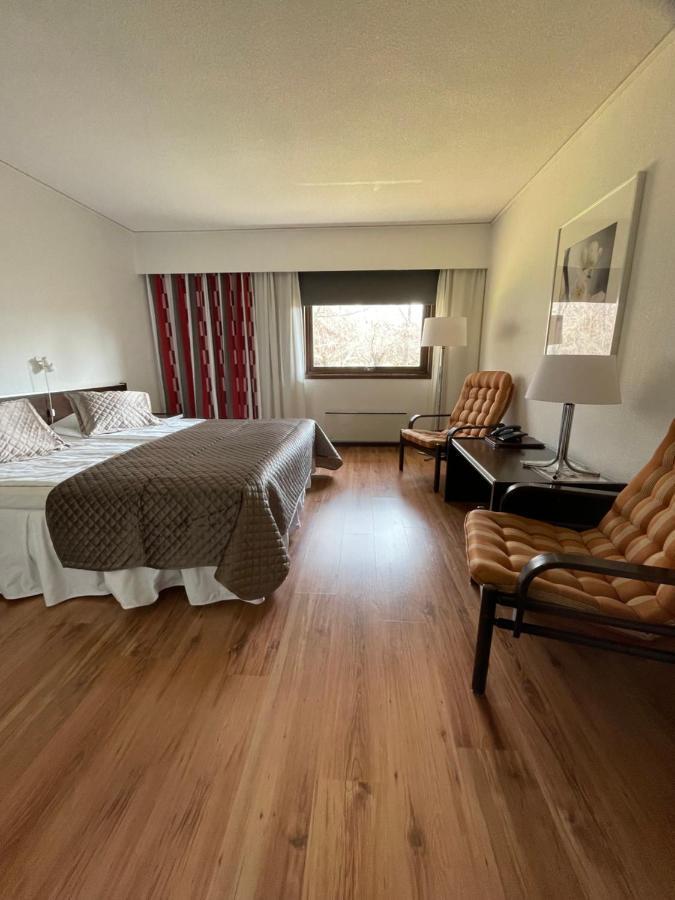 Eckeroe Hotell & Restaurang Bagian luar foto