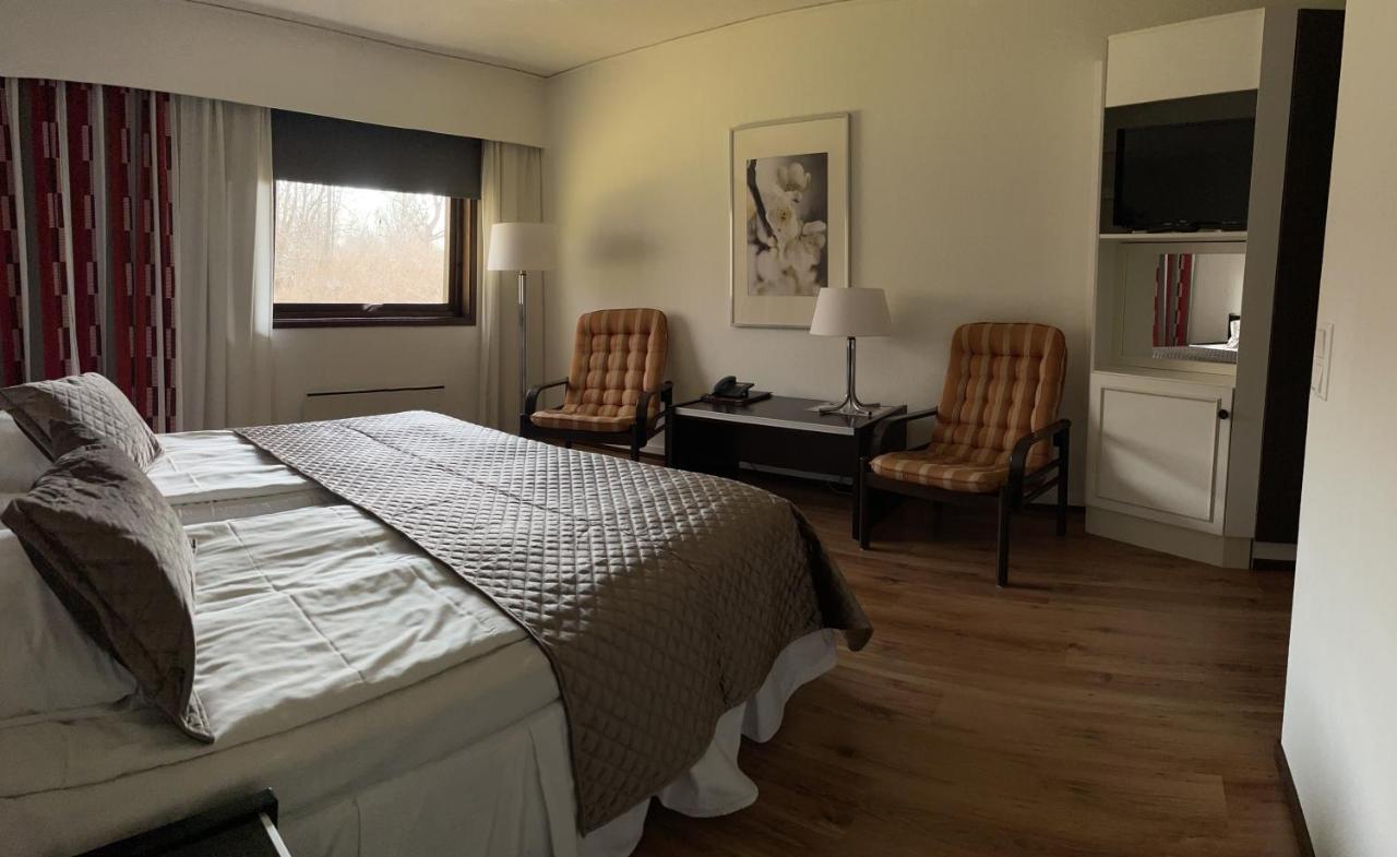 Eckeroe Hotell & Restaurang Bagian luar foto
