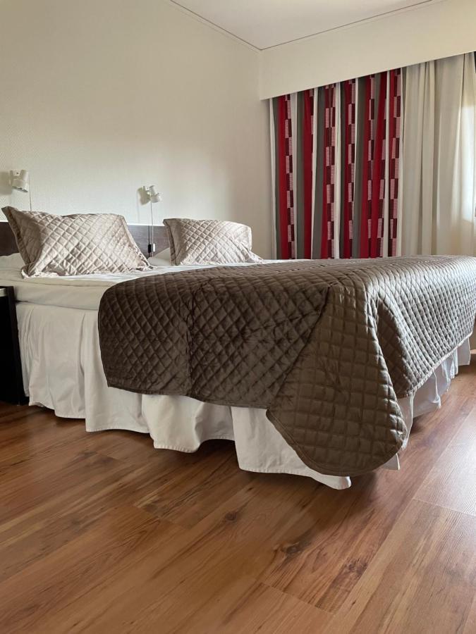 Eckeroe Hotell & Restaurang Bagian luar foto